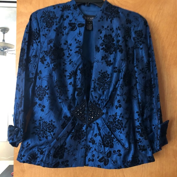 Sateen top with jacket - Picture 2 of 2